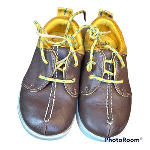 Boys Brown Clark’s Tie Shoe 6.5 W